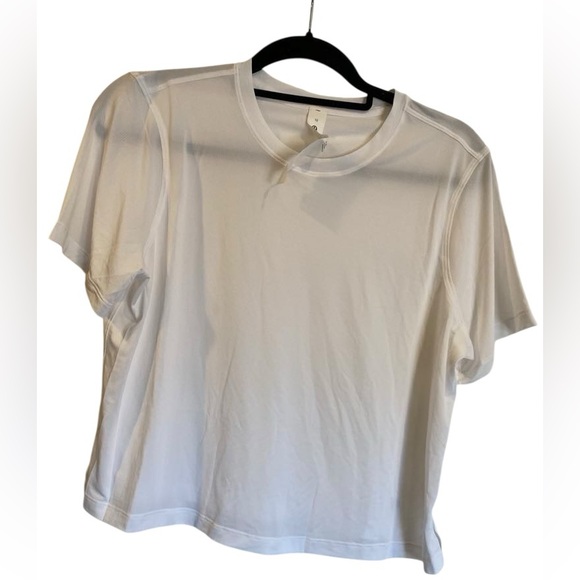 NWT Lululemon ultralight waist length t-shirt WHITE Size: 10 - Picture 3 of 5